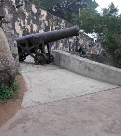モンテの砦に備えられている大砲